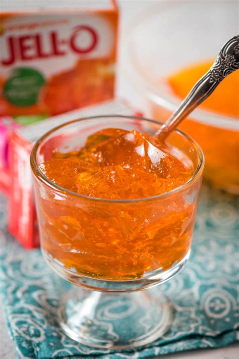2 Dec 2015 ... Method To Make Jelly (Jello) · Heat 250 ml of water till it starts boiling. · Take it off the heat & add the jelly crystals slowly while ...